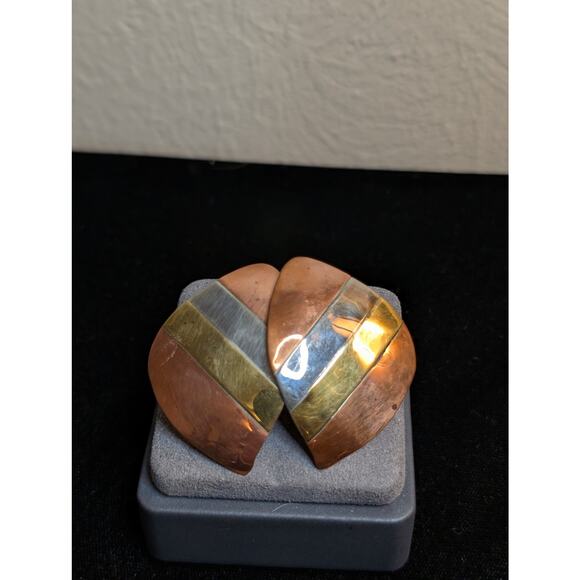 Vintage Mixed Metal Inlay 'Striped' Post Earrings - Picture 7 of 7